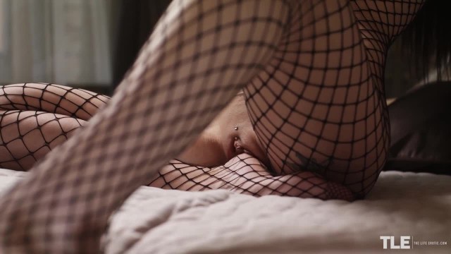 Гармоничное соло с признаками фут-фетиша